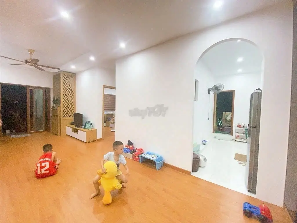 Bán cc 2 ngủ mỹ đình – 77m– full nội thất – view mặt phố - giá 4.4 tỷ