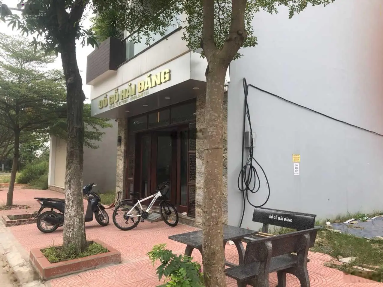 Bán cắt lỗ sâu lô đất làn 2 sau shophouse - view công viên, sân bóng - hướng Đông Nam