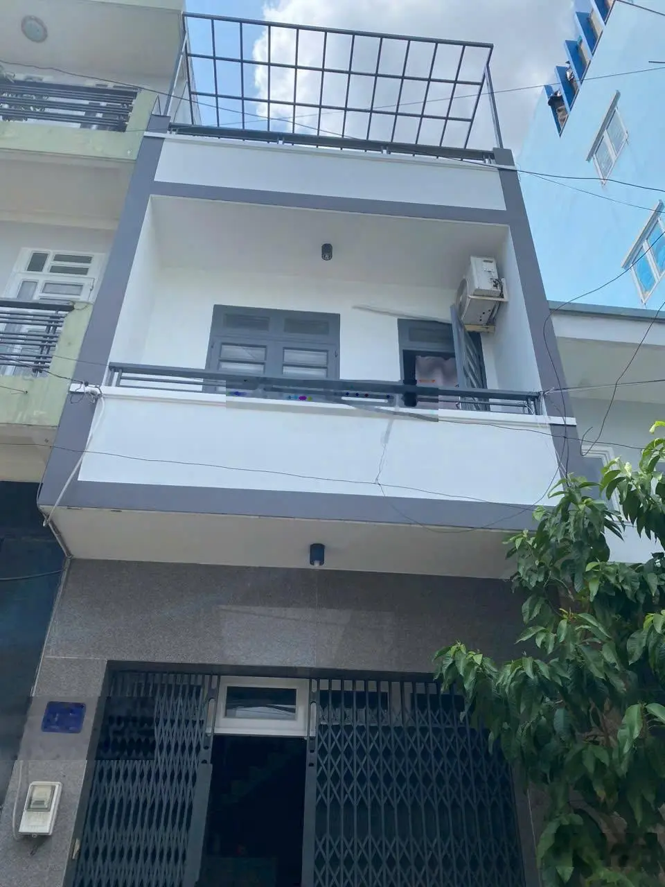 Nhà ngay trường th phù đổng, mặt đường gò xoài hẻm đường 6m, dt 72m2/3ty2 sổ sẵn hoàn công
