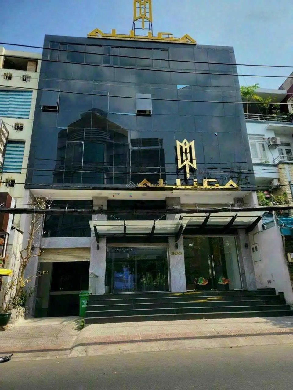 Sản phẩm có 1 0 2 !!Bán mặt tiền Nguyễn Văn Trỗi - Phú Nhuận(7.5x20)hầm 3 lầu ST HĐT:150tr/th 39 tỷ