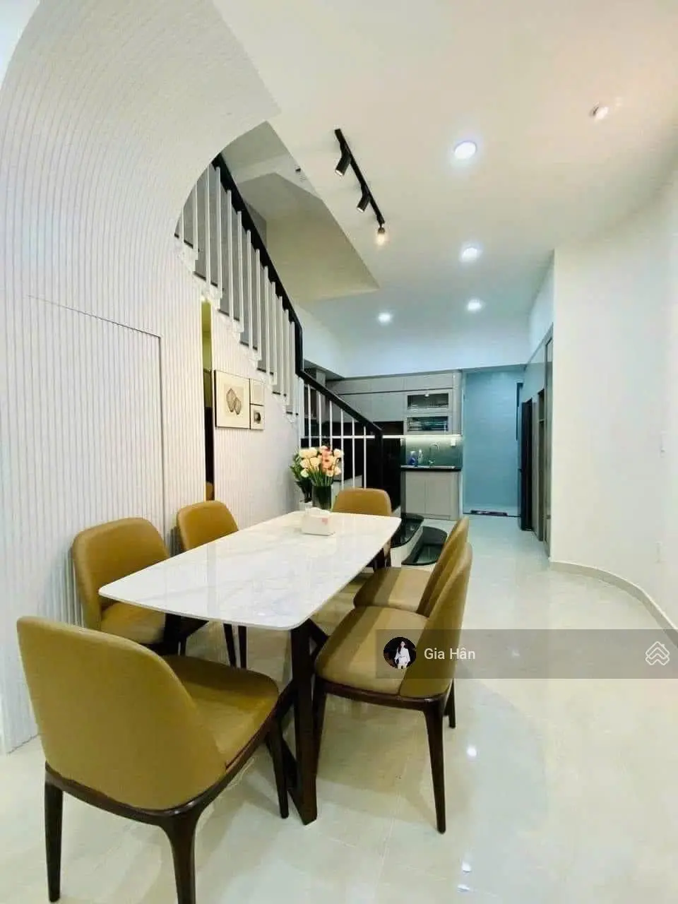 Nhà 41.6m2 Yên Thế, P.2, Tân Bình gần sân bay Tân Sơn Nhất. Giá 2 tỷ 690. Xây 1 trệt 3 lầu, hẻm 5m
