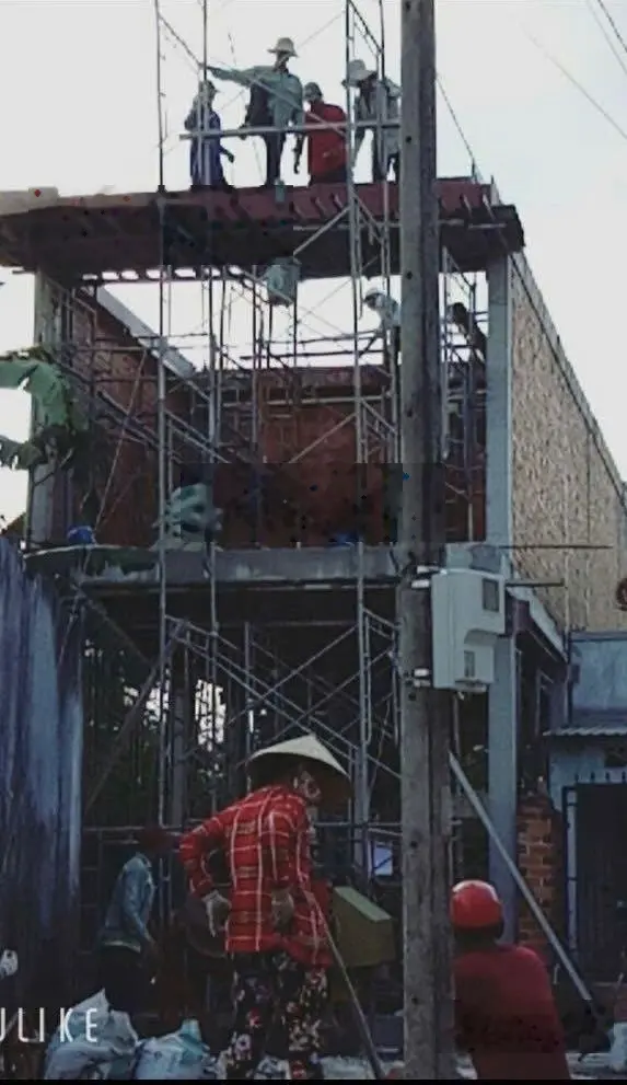 Nhà 1 trệt 1 lầu, SHR, 100m2 (5x20m) full thổ cư, xã Tân Thông Hội, giá 1tỷ350