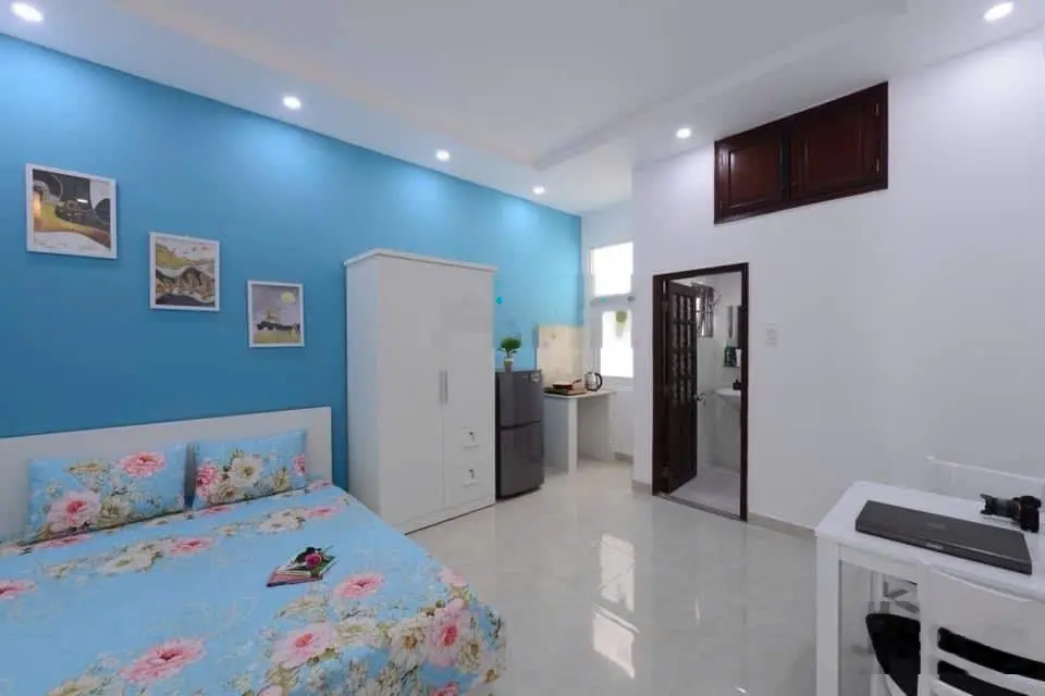 Dòng tiền 720tr/năm ! Bán tòa nhà CHDV 4,6 x 18m 5 tầng ST 12 CHDV giá chỉ 13,2 tỷ