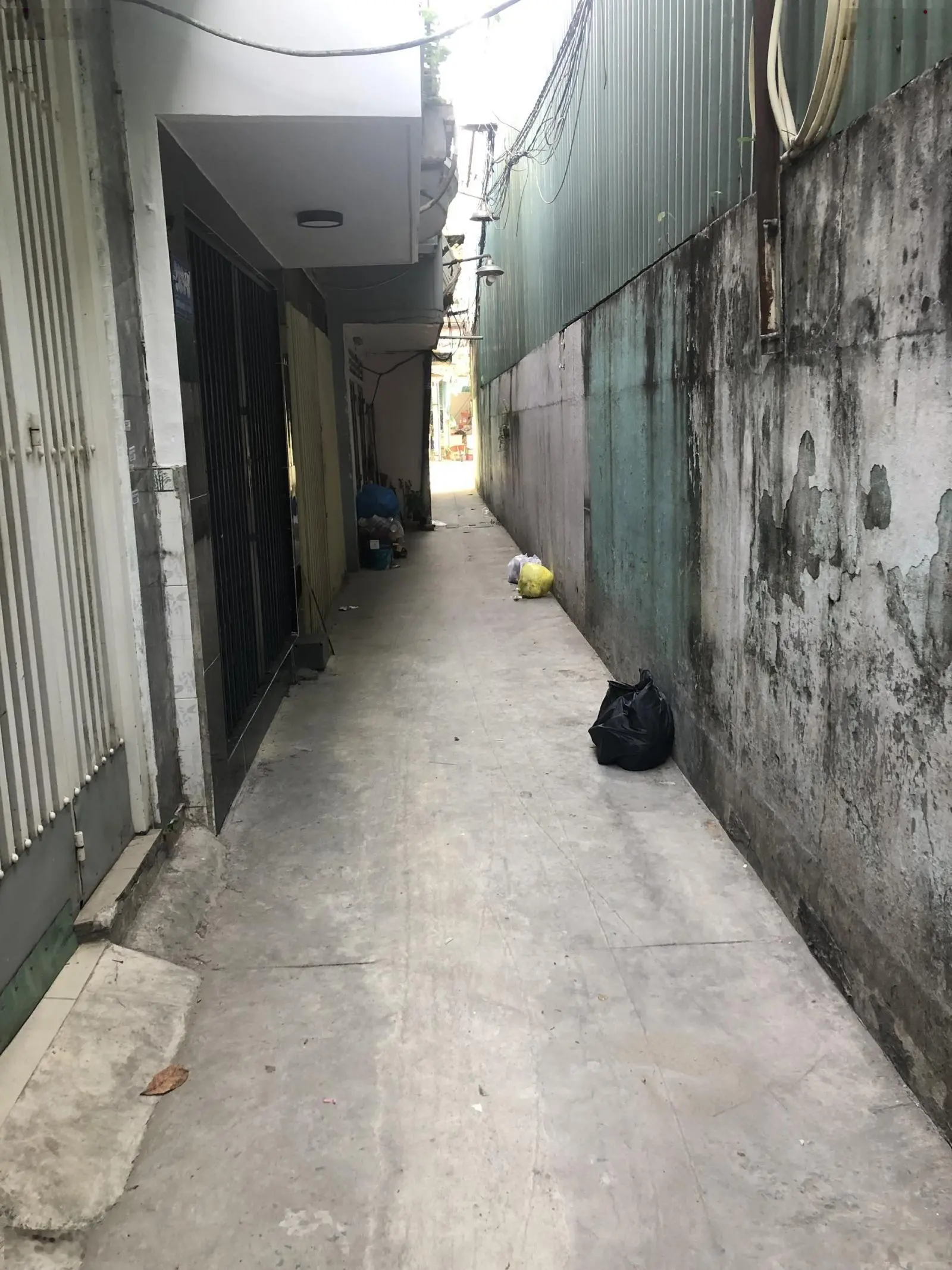 Nhà bán Phường 8, quận Gò Vấp, gần công viên Làng Hoa