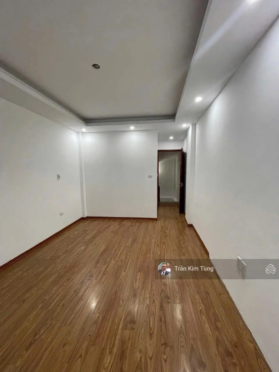 Bán nhà 5 tầng Đàm Quang Trung, đối diện Aeon Long Biên, chân cầu Vĩnh Tuy ô tô vào cổng