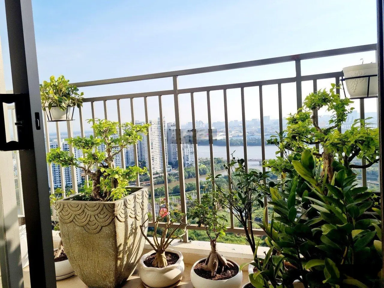 Bán căn hiếm 3PN 109M2 The Sun Avenue. Tầng cao, view sông đẹp. Giá bán chỉ 6.8 tỷ
