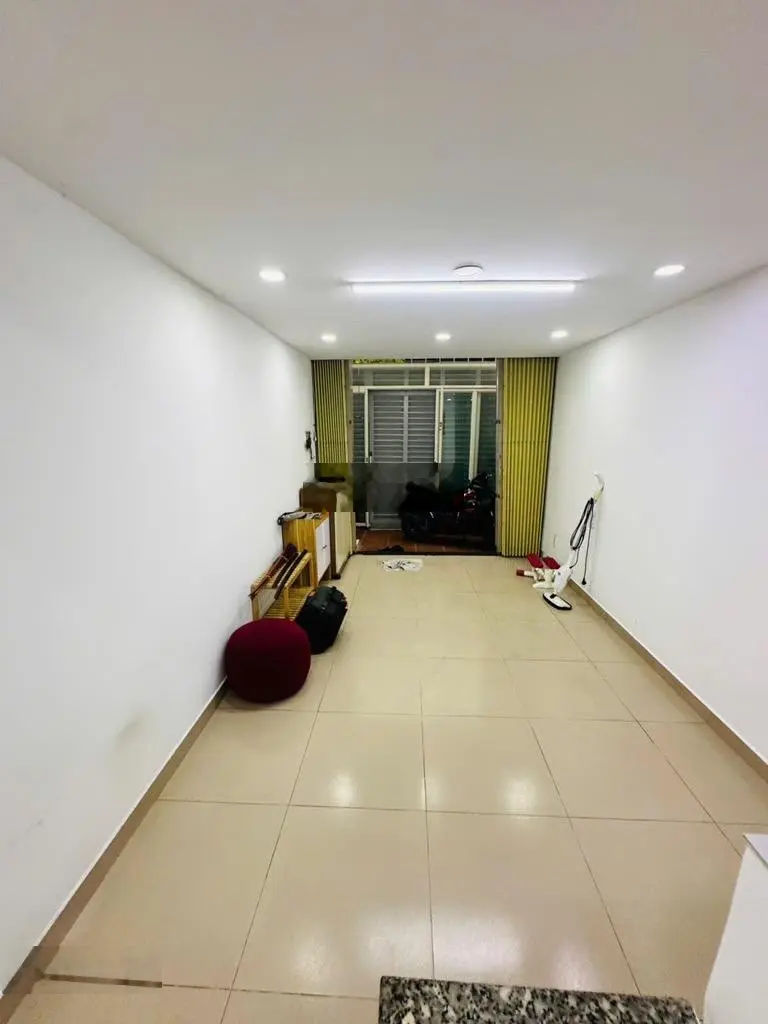 Đường số 9 - gò vấp - gần công viên làng hoa - dt: 45m2 - 5 tầng.