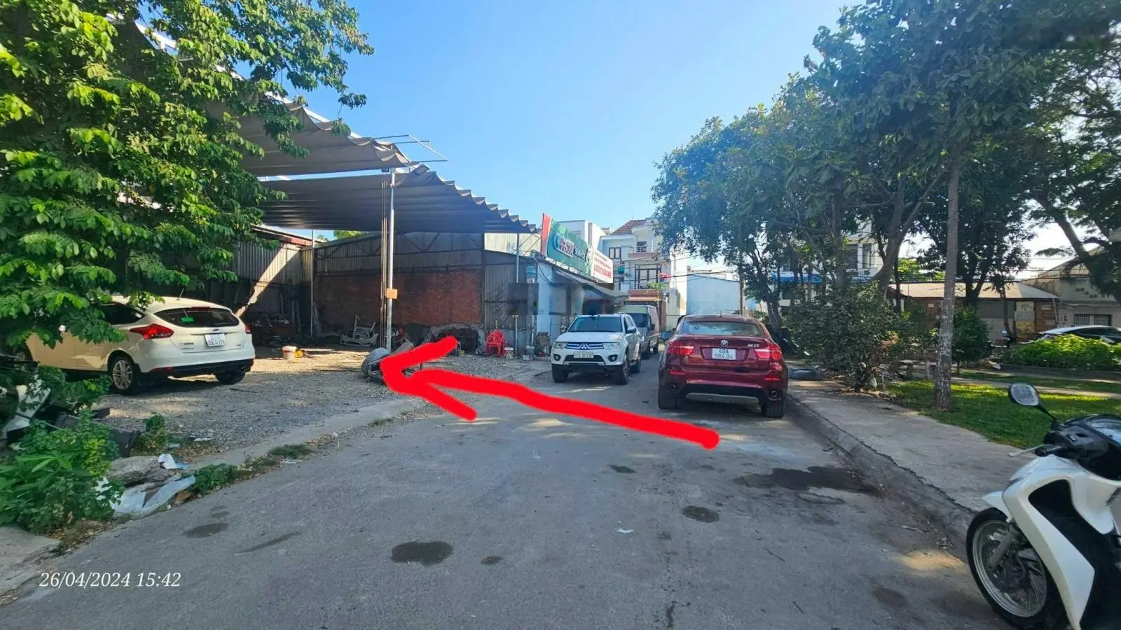 Bán đất hẻm xe hơi sát Phạm Văn Đồng 50m ngang 13m