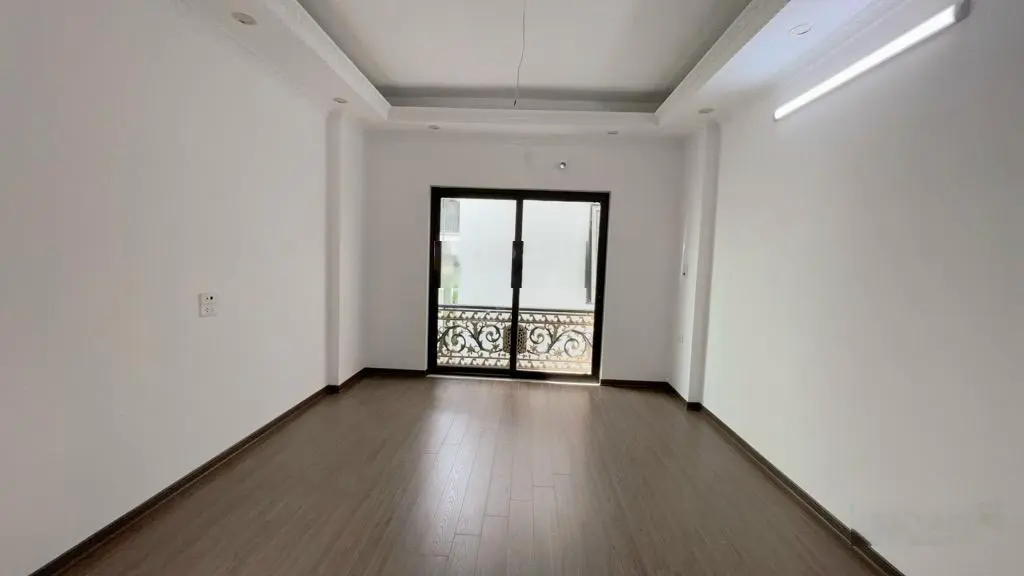 Chính chủ gửi bán nhà 5 tầng đường Ngọc Trục, sát đường Lê Quang Đạo kéo dài thông sang Dương Nội