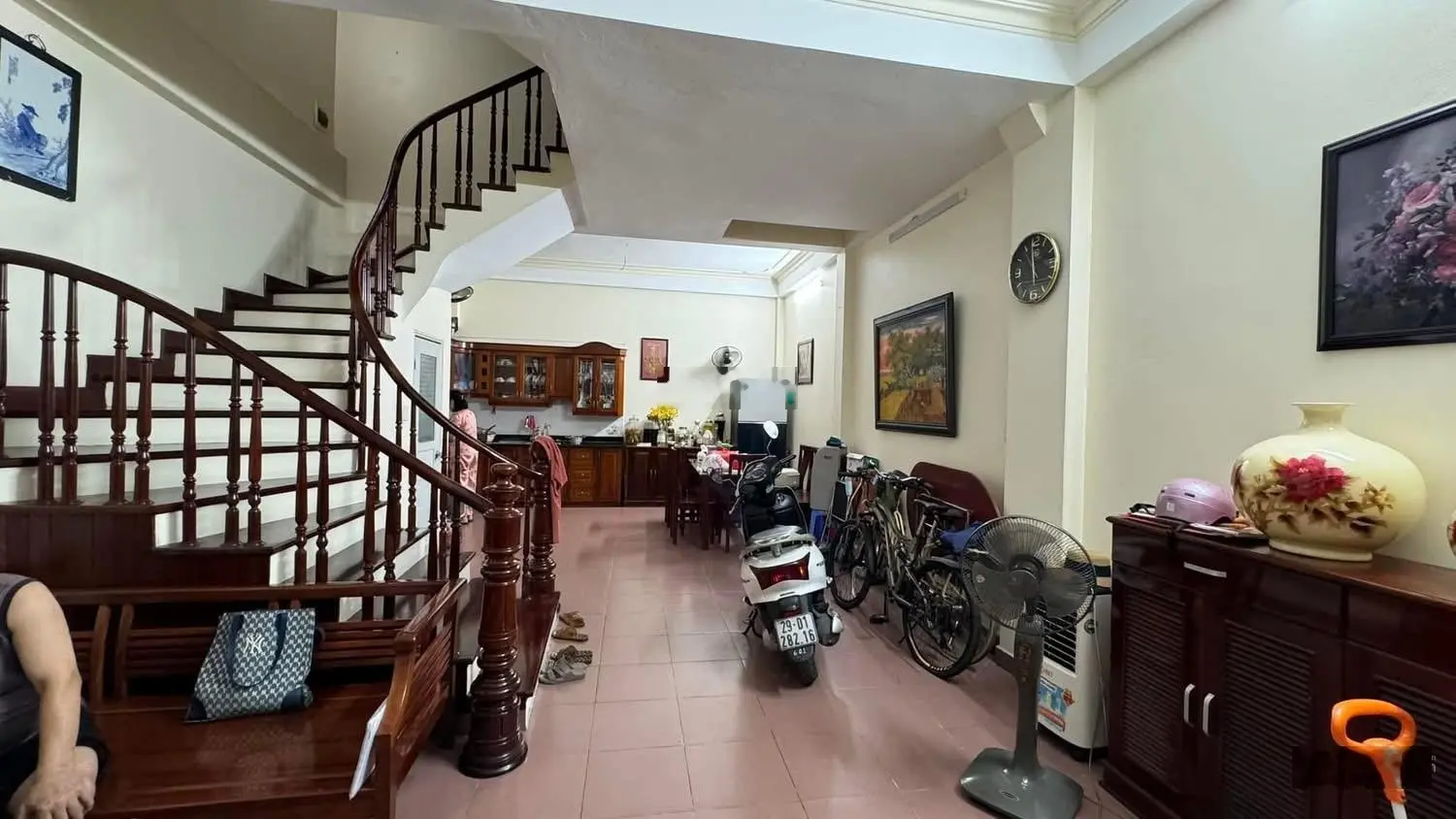 Bán Nhà Minh Khai, Hai Bà Trưng . DT 60m2 5T Mặt Tiền 5.5m. giá:16.7 tỷ. LH :0383 426 ***