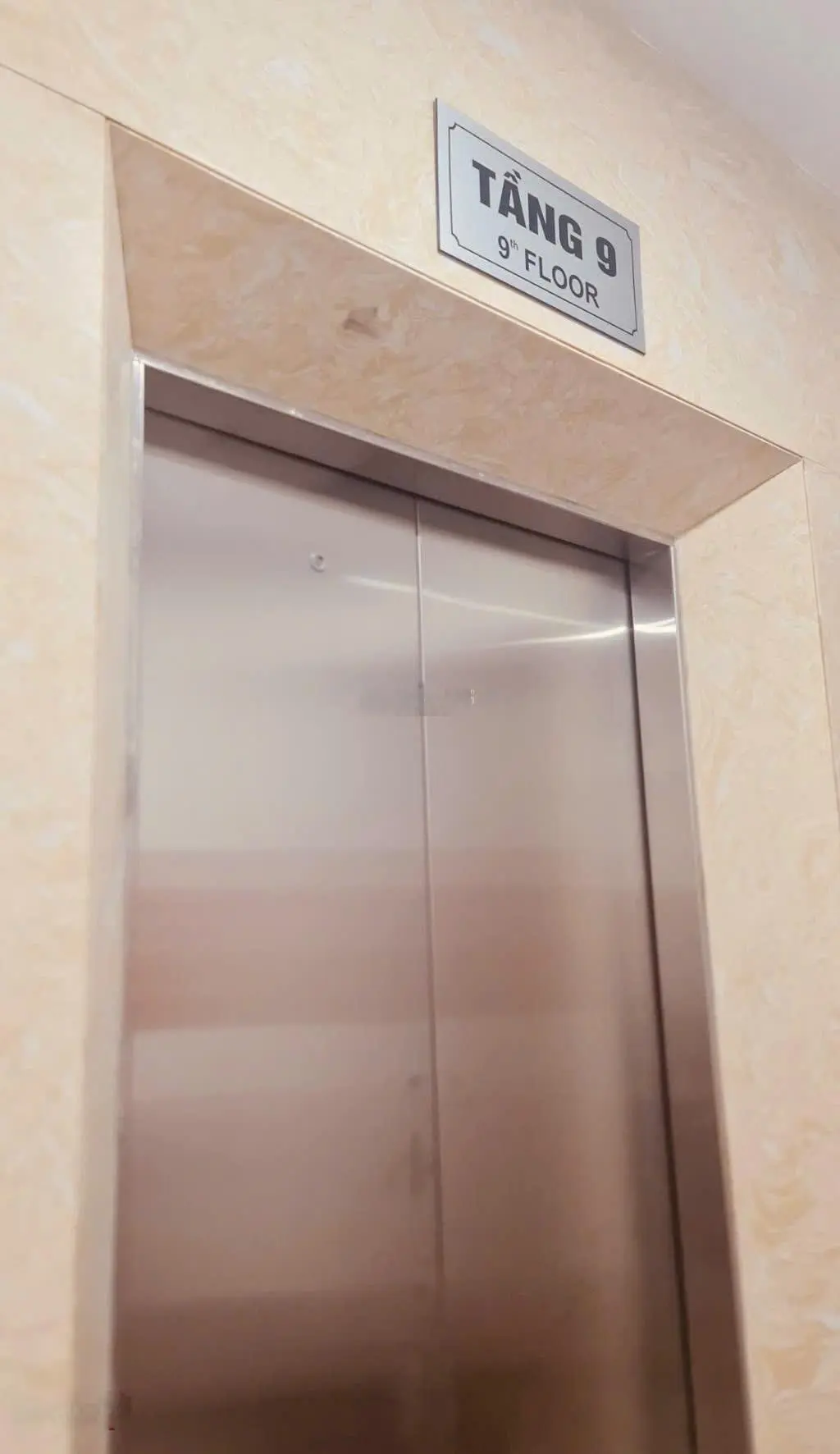 Bán nhà Liễu Giai, Cống Vị, Ba Đình, 78m2x10 tầng, 18PN, ô tô cách vài bước, dòng tiền 1.5 tỷ/năm