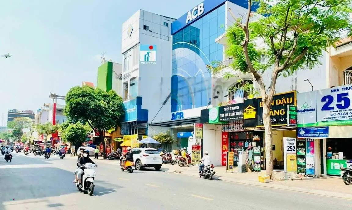 Bán or cho thuê tòa nhà mặt tiền Lạc Long Quân, Tân Bình. DT: 21 x 55m, hầm 7 lầu ST, giá 375 tỷ