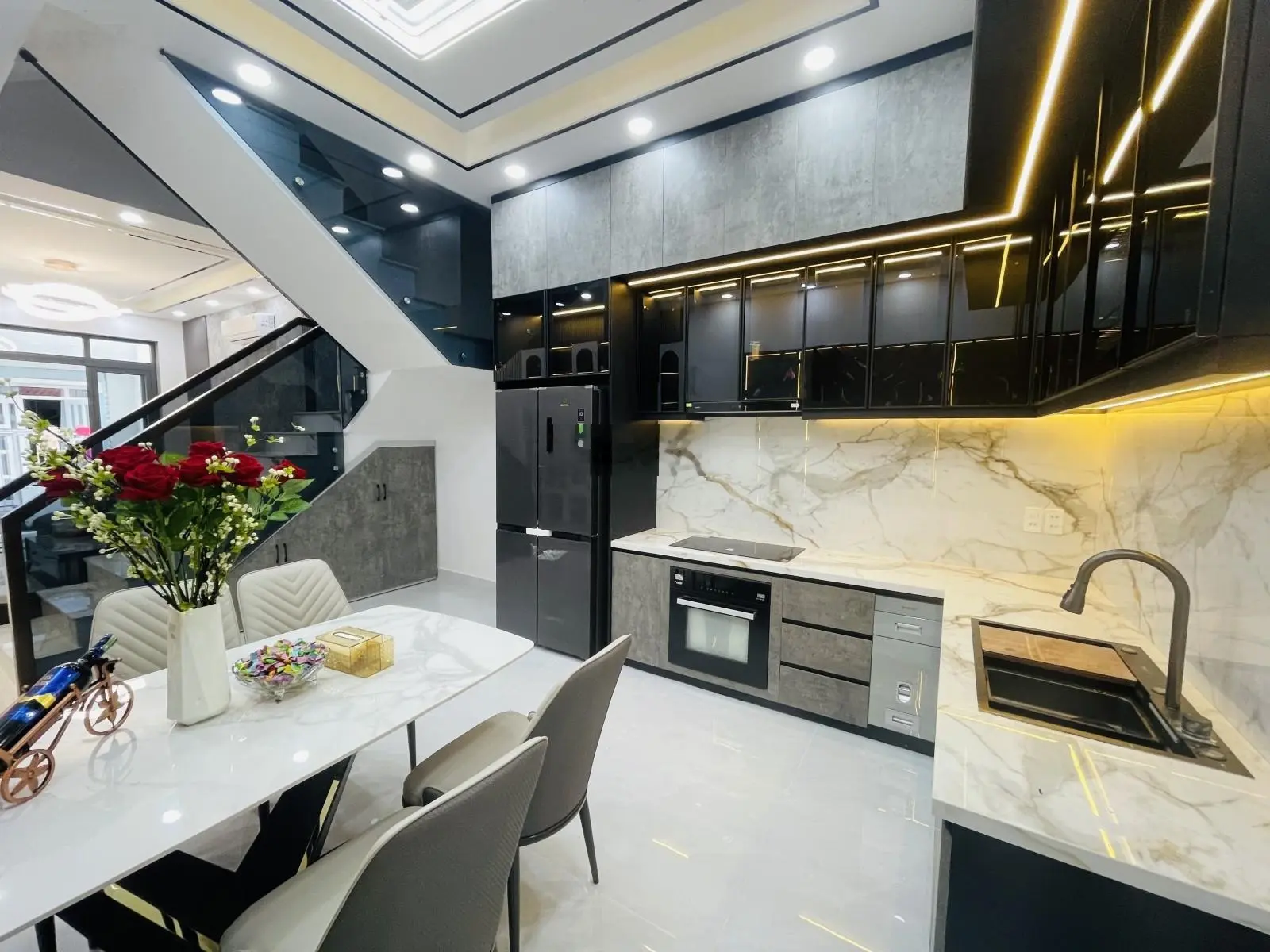 Bán NR đẹp như tranh giá siêu hời tại Chuyên Dùng Quận7 chỉ 7 tỷ 750 tr, 64m2, 4 tầng BTCT 4PN, 5WC