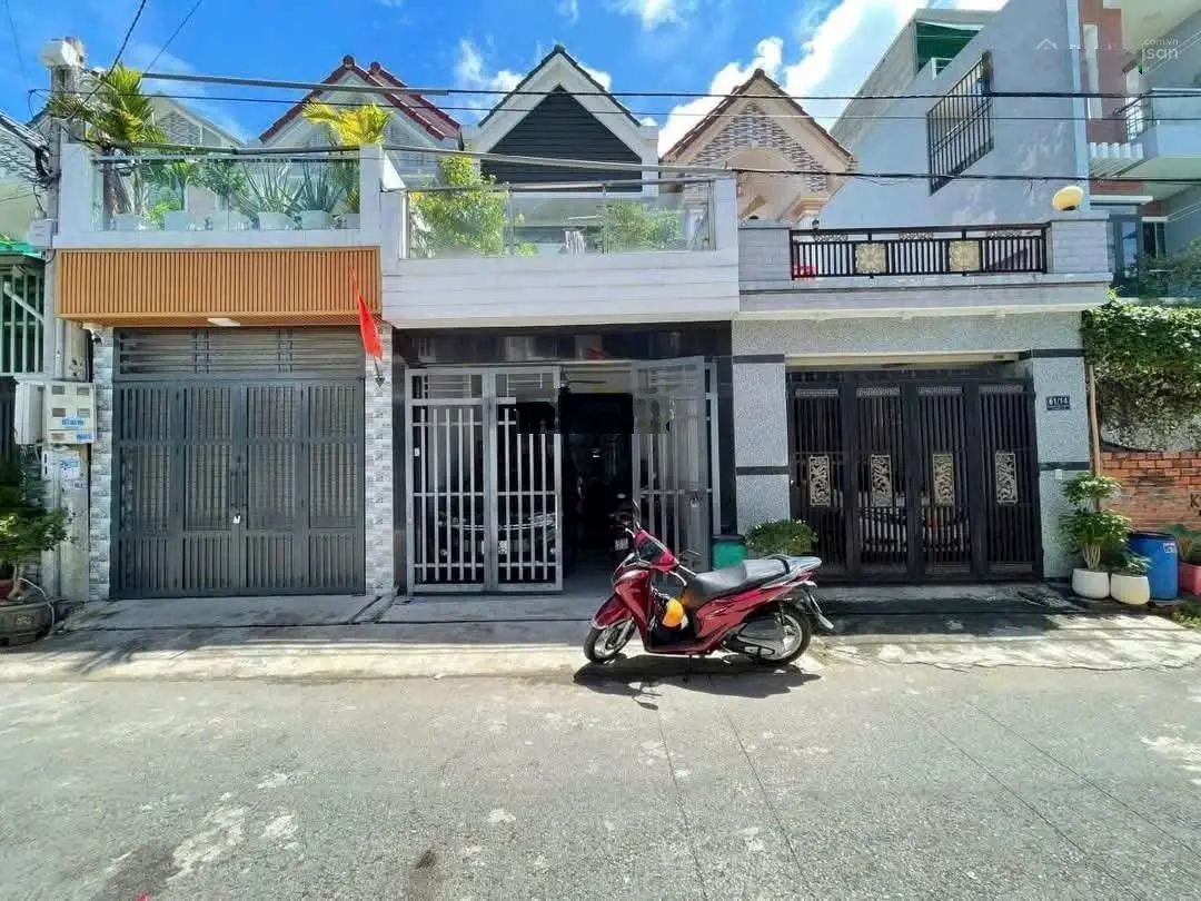 Nhà lầu trệt hoàn công Dĩ An, sát Trần Quang Khải, sân ô tô, đường 7m thông, giá 4.65 tỷ TL