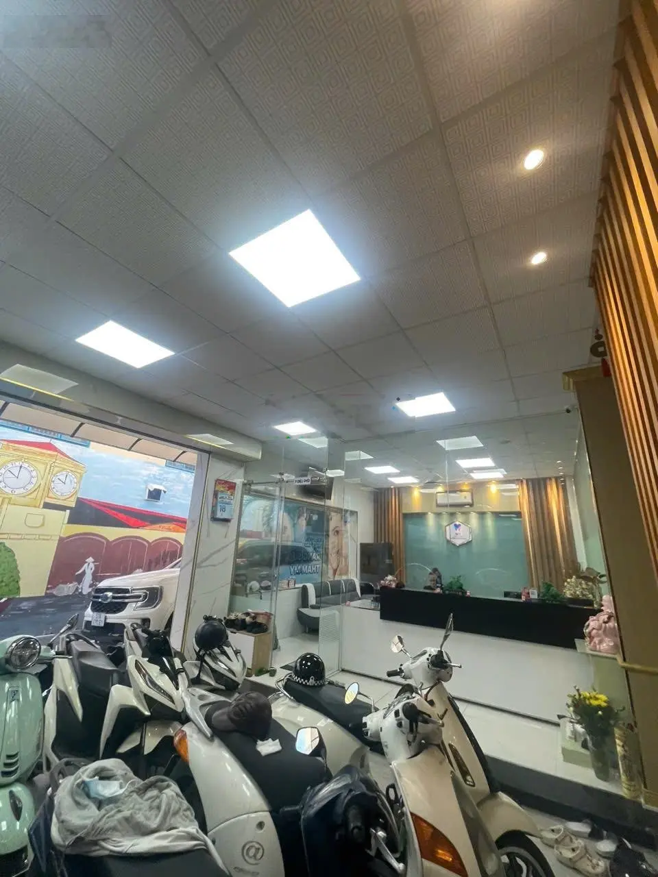 Định cư cần bán nhà gấp 12 tỷ 7 TL xe hơi vô nhà - gần đầm sen
