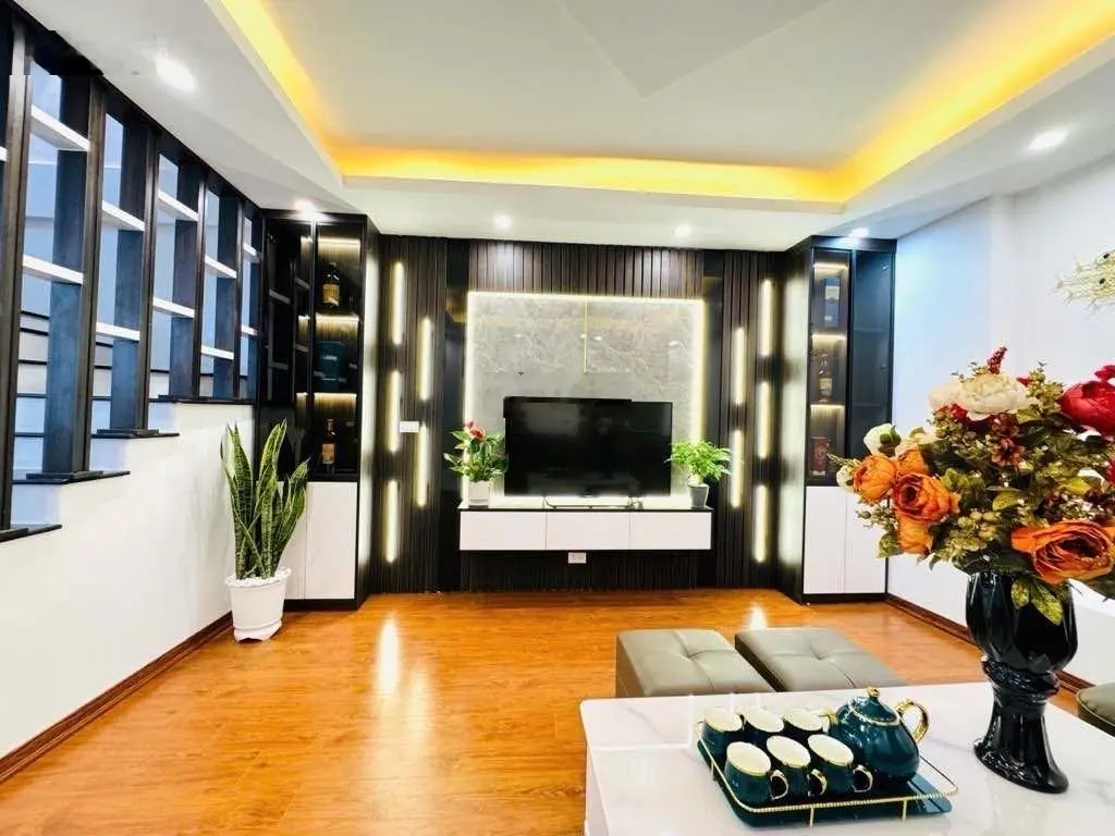 Bán nhà 5tầng cực đẹp phố khương đình - thanh xuân - lô góc 2 thoáng mát - ô tô gần nhà