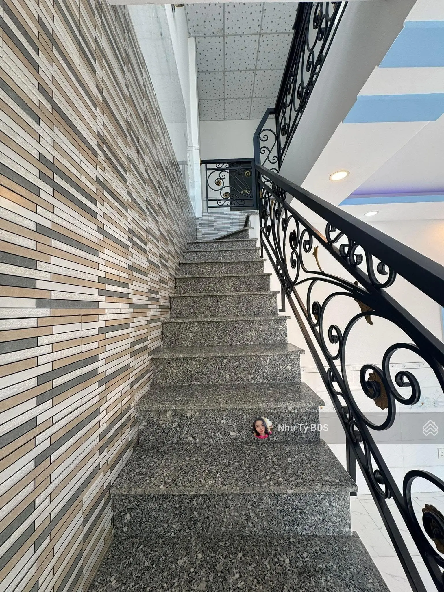 Nhà 1 trệt 1 lầu 3pn 2wc Ấp Mới 1 Mỹ Hạnh Nam giá chỉ 690tr