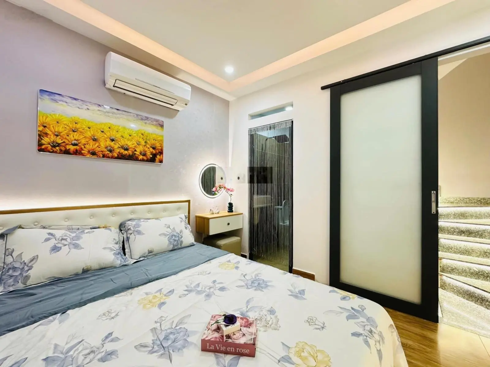 Bán gấp nhà đẹp giá rẻ ở trung tâm xã Bình Chánh đang cho thuê 8tr/tháng
