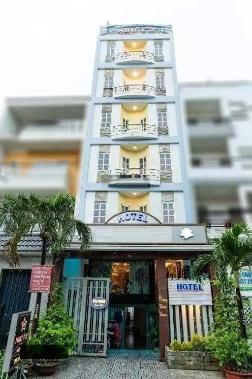 Bán khách sạn mặt tiền khu Tên Lửa, 138m2, 7 tầng, 23phòng, thu nhập 300tr/tháng