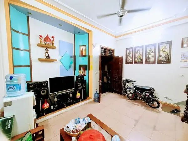 Bán nhà bến xe Nước Ngầm Phải Phóng Hoàng Liệt Hoàng Mai, Hà Nội 37m2 x 5 tầng, giá 3,95 tỷ