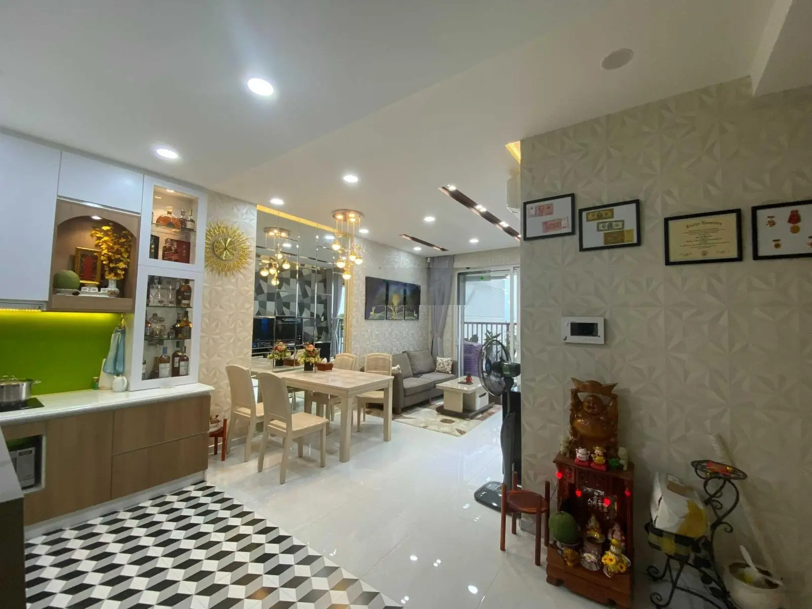 Bán C/C Orchard Parkview, 85m2, 3 phòng, Giá 5.6 tỷ, view đông nam - Đ/C: 130 Hồng Hà, Phú Nhuận