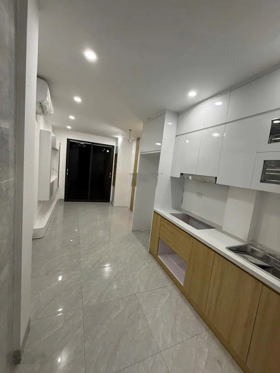 Bán gấp nhà mặt phố Cự Lộc, 11,5 tỷ, 31m2, 5PN, 5WC, 6 tầng Thang Máy,Thông sàn, Thanh Xuân, Hà Nội
