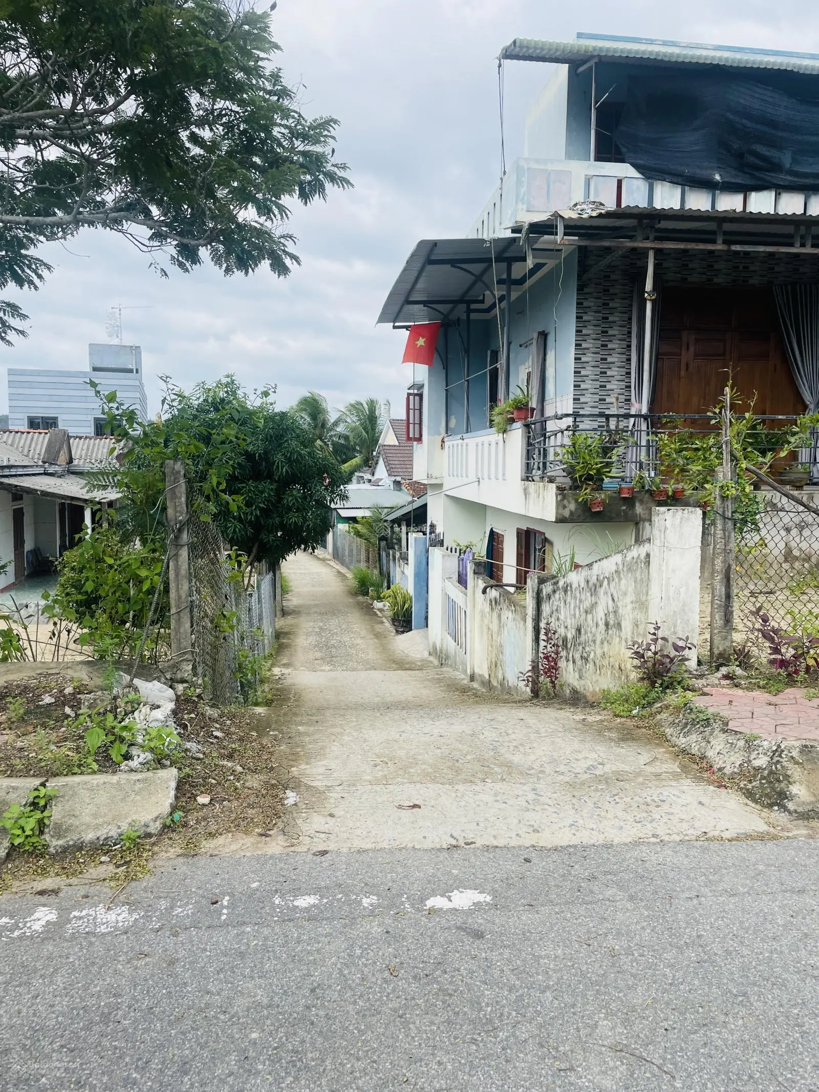 Ban lô đất biển Mỹ Khê 10x26m cách biển 100m full thổ cư giá chỉ 1tỷxx siêu re