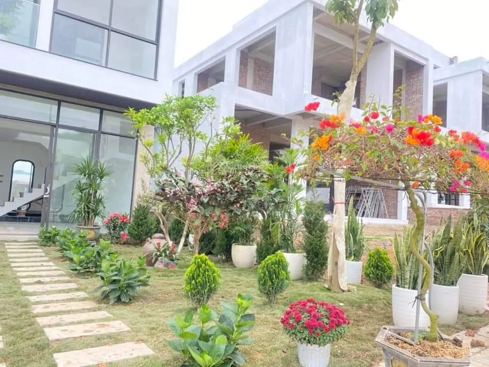 Cần bán căn biệt thự 250m2 mặt sông giá 7 tỷ bao phí sang tên. 0962 333 ***