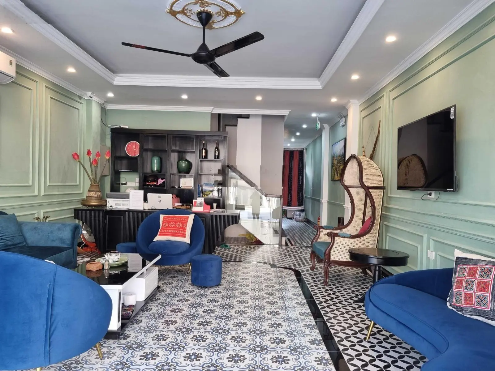 Cần tiền bán gấp khách sạn giá chỉ 9,5 tỷ khu vip nhất Sapa, tiềm năng tăng giá cao LH 0941195885
