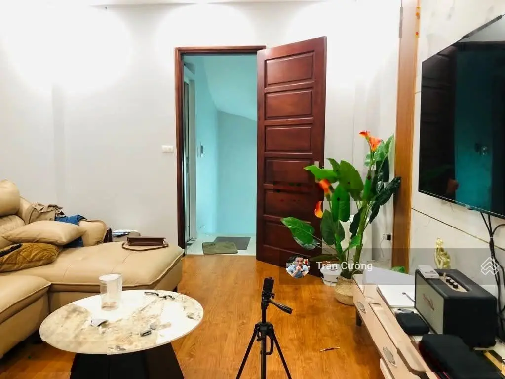 Bán nhà bằng b, hoàng mai, ô tô đỗ cổng, 30m2, 5.7 tỷ(ctl)