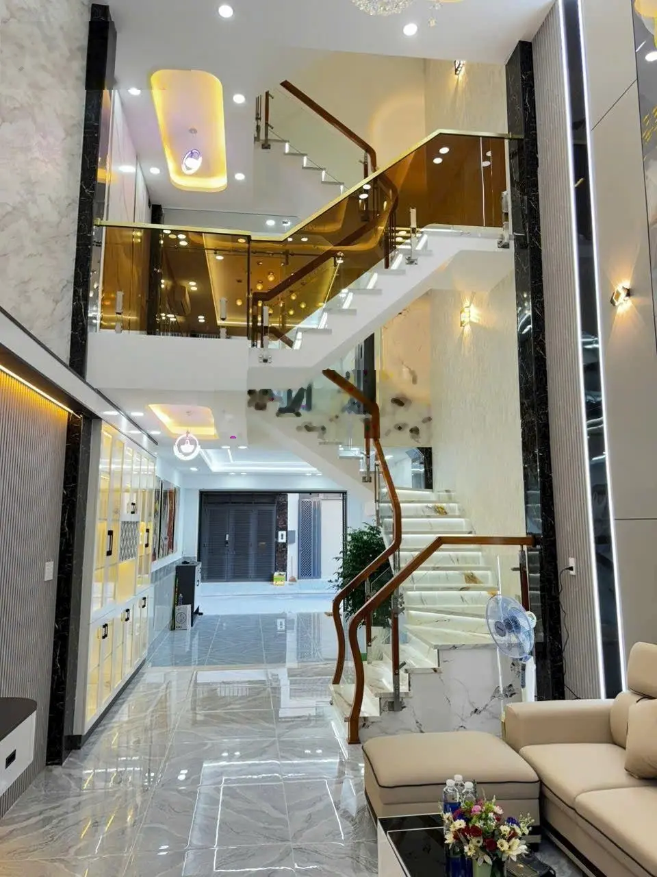 Siêu phẩm nhà phố 4x18m 1 lửng 3 lầu sát bên chợ Lạc Quang, Trường Chinh, Q12