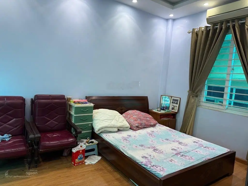 Bán nhà Kim Mã, ngõ rộng thông thoáng, an ninh tốt. 71m2 x 3 tầng