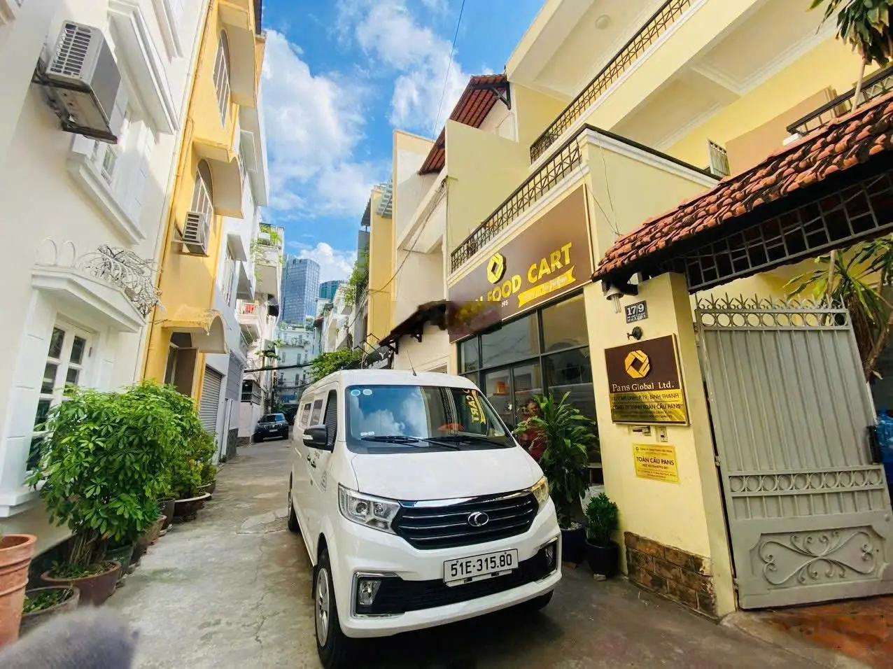 Cần bán nhà 4 tầng mới 5m*7m HXH 5M Mê Linh P19 Bình Thạnh đang cho thuê 25 triệu/th chỉ 10 tỷ TL