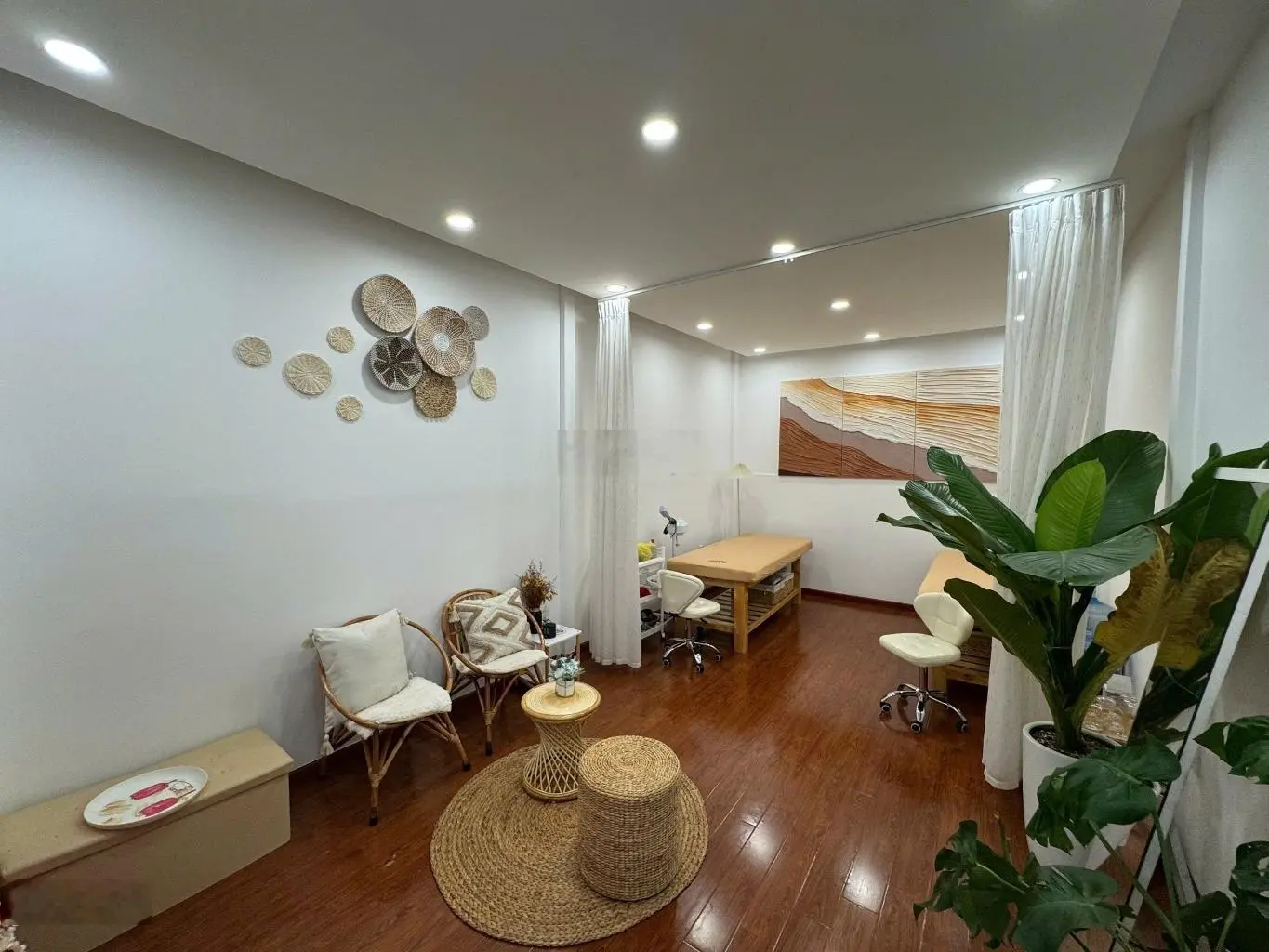 Gấp bán giảm 1 tỷ - hẻm ôtô Khánh Hội Quận 4 - 4 Tầng - 56m2 - Tiện kinh doanh