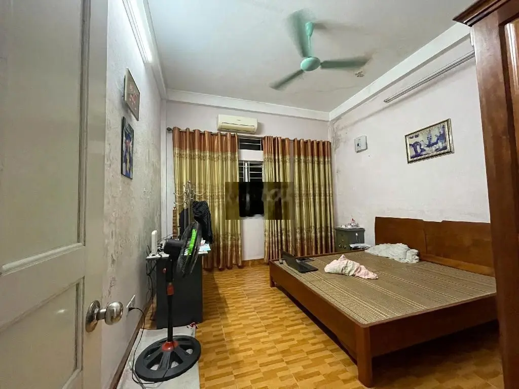 NHÀ ĐẸP DÂN XÂY, Ô TÔ ĐỖ CỬA, NGÕ NÔNG 2 THOÁNG 3 TẦNG 45M2 4,1 TỶ.