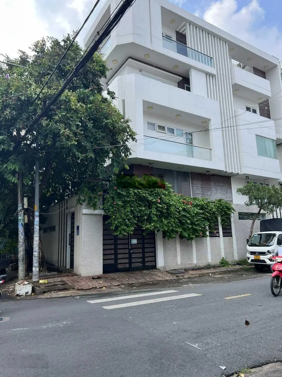 BÁN GẤP BIỆT THỪ GÓC 2MT LÊ THIỆT, DTSD 105M2, ĐÚC 4.5 TẤM, GIÁ 14.8 TỶ TL