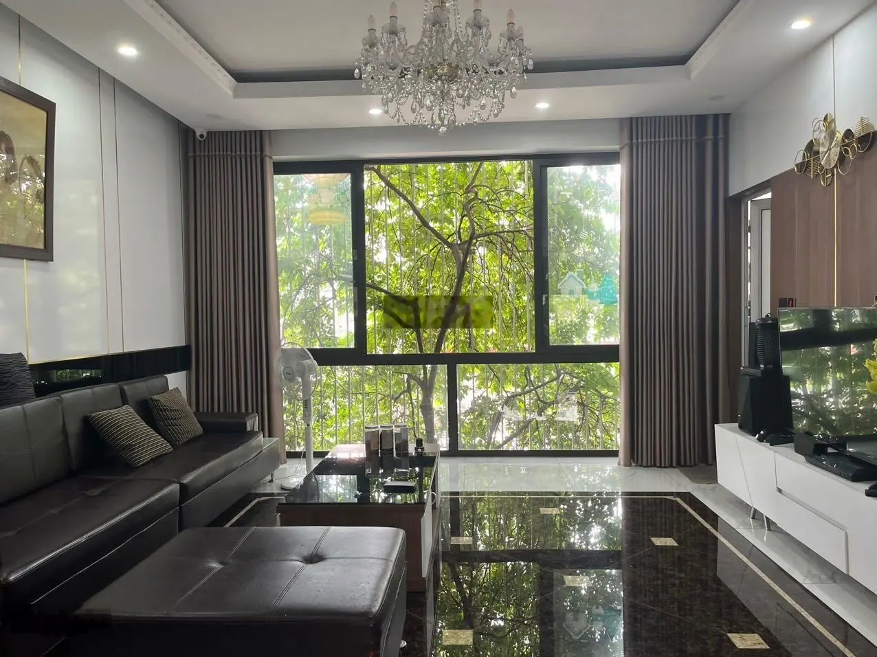 Bán nhà 4 tầng nhà đẹp phố Tư Đình, DT96m2 MT 7m đường ô tô rộng giá 18 tỷ. LH: 0979 833 ***