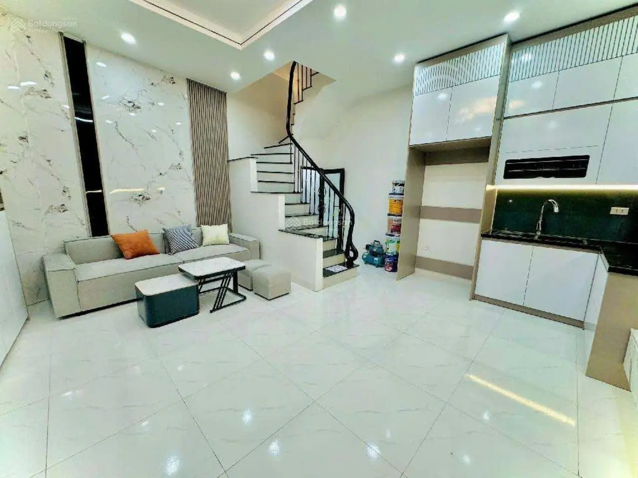 Bán gấp nhà 5 tầng mới tinh 43m2, giá chỉ 6.4 tỷ có bớt, Mễ Trì, Mỹ Đình