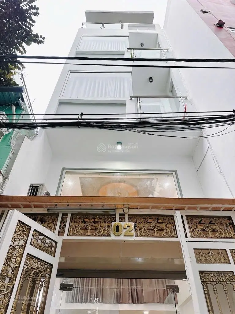 Bán nhà mặt công viên nội bộ đường rộng 12m - Xe hơi xếp hàng