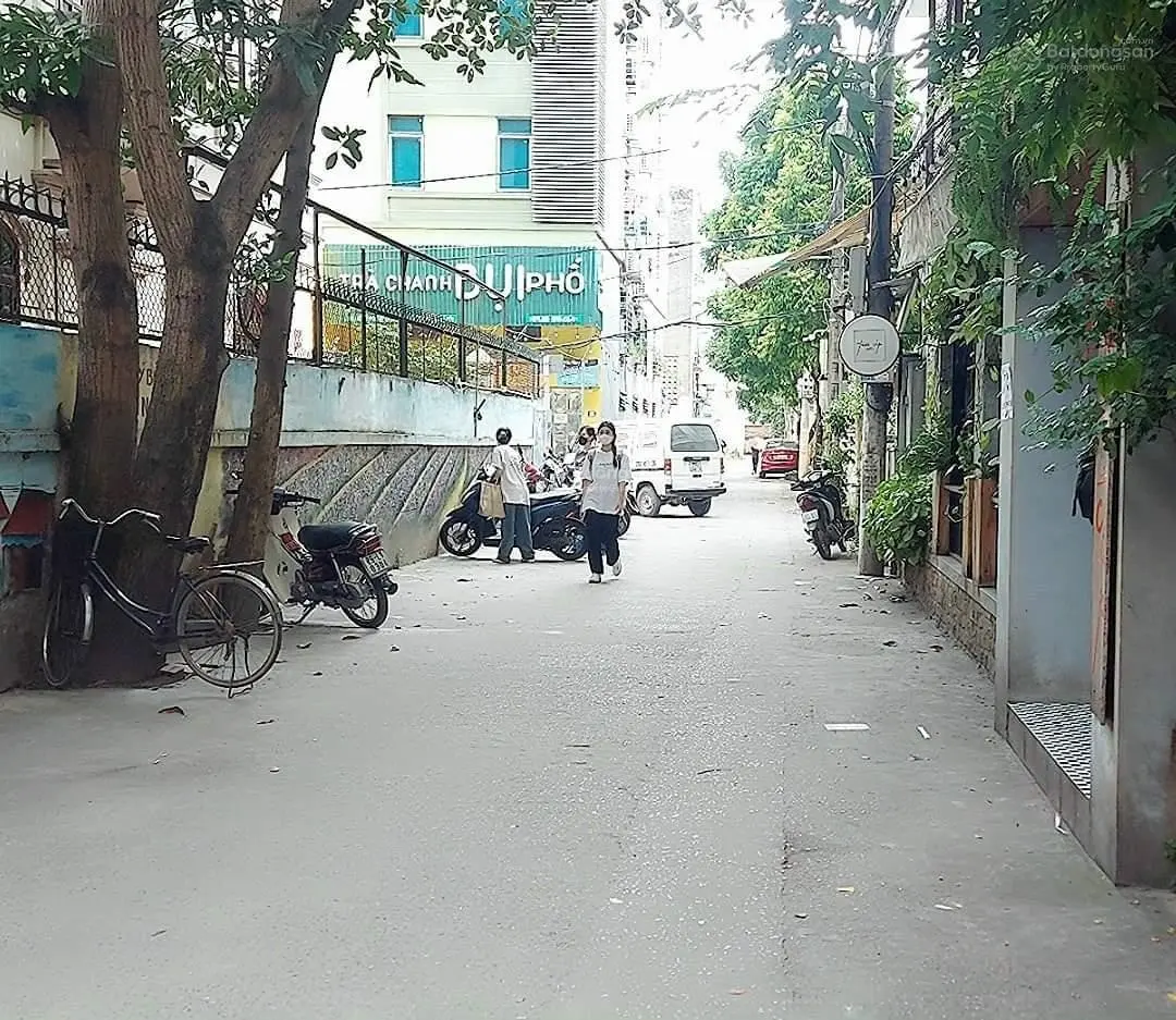 Nhà học viên tài chính - dt35m2 - mt4,3m - giá 6,5 tỷ -bắc từ liêm - kinh doanh - ô tô tránh