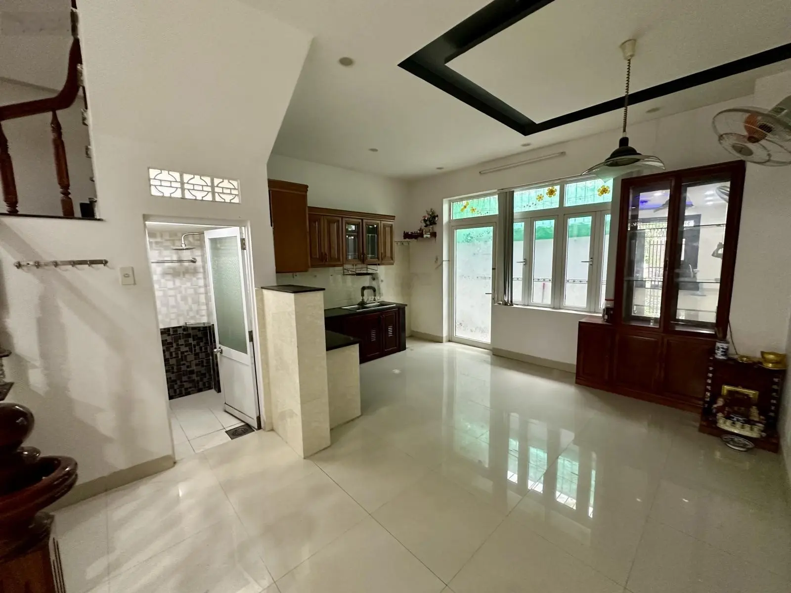 Bán nhà 3 tầng hướng Đông Nam KĐT Phước Long dt 80m2 ngang 5m đường rộng 16m