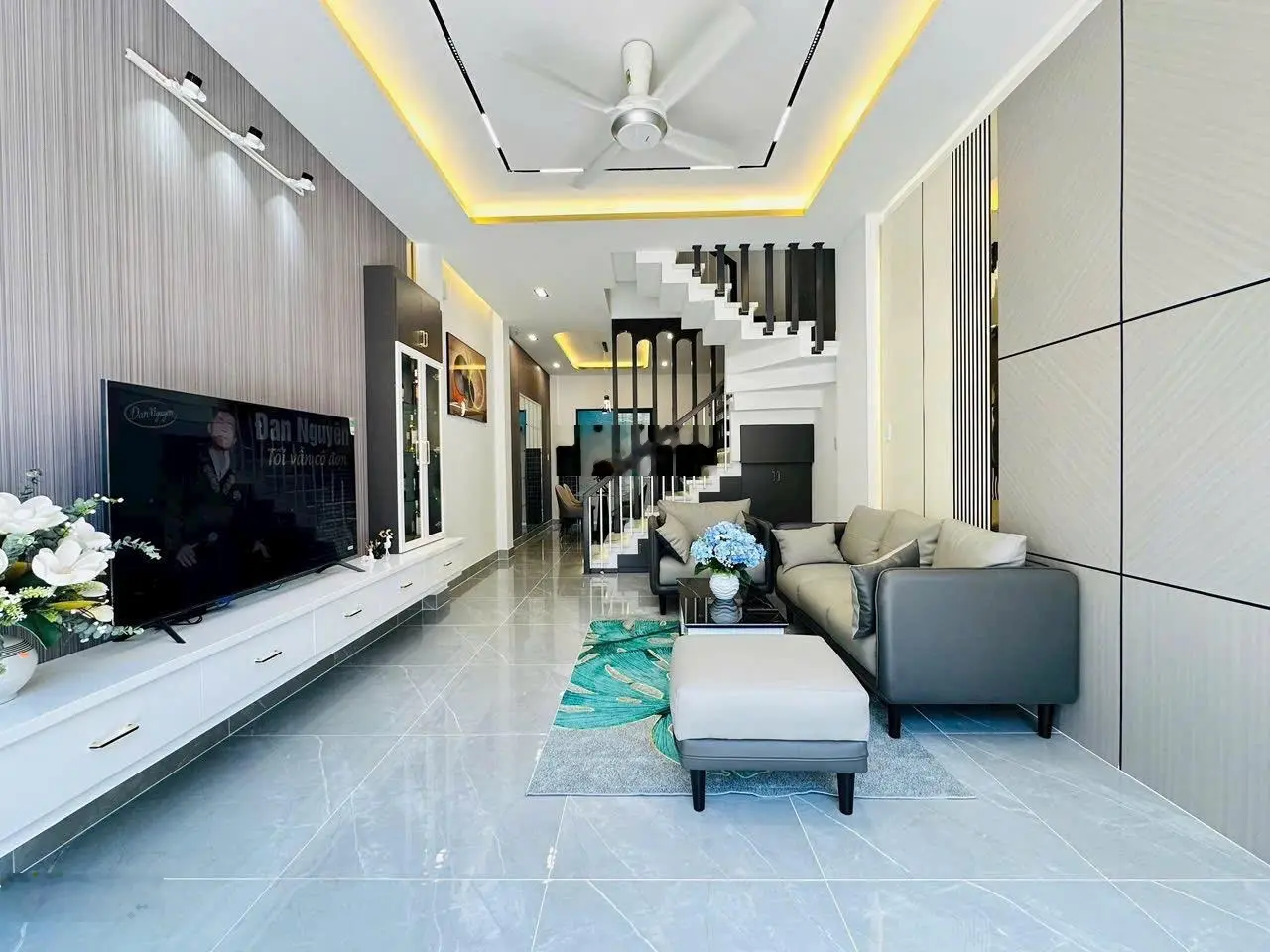 Chị Bảy bán nhà 51m2 xây 3 lầu Dương Bá Trạc, Q8 giá 2tỷ250.Gần tiểu học Rạch Ông. Hẻm 8m. Sổ riêng