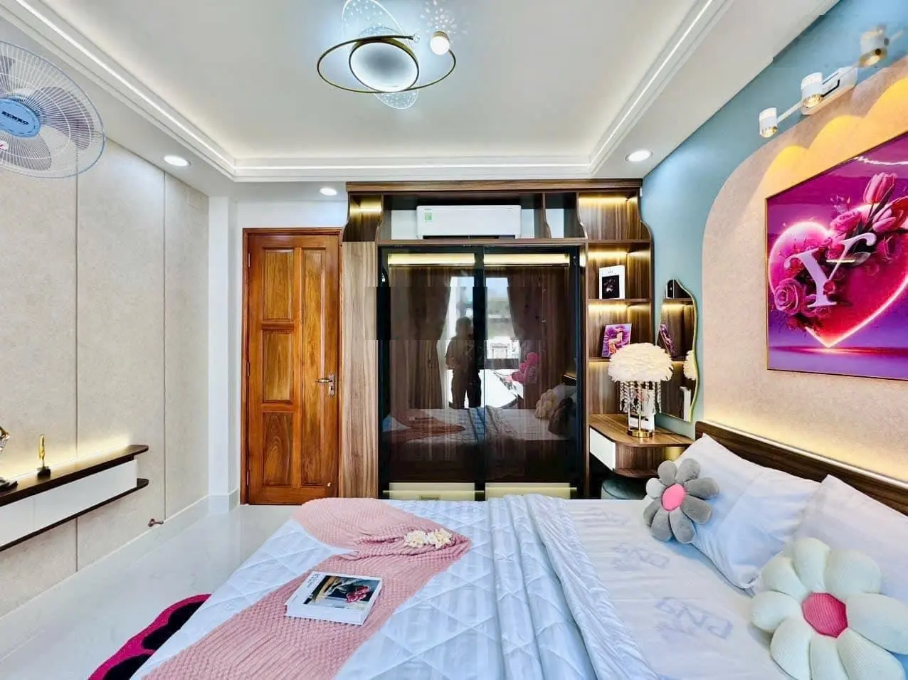 NHÀ NGỘPPP NGAY MẶT TIỀN Đ.BÙI VĂN THÊM P9 Phú Nhuận DT: 60m2 Giá 2ty3 .Có HĐ cho thuê 14tr/1th