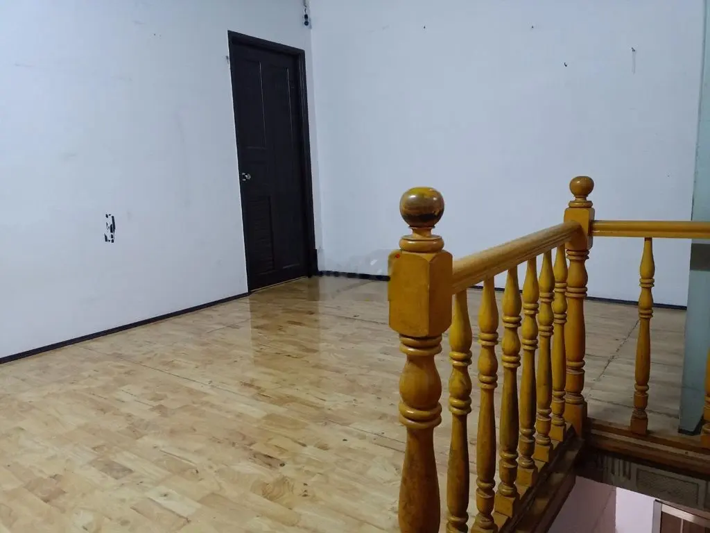 Nhà bán ngang 4,5m dài 13,5m (61m2) Thành Mỹ P8 TB