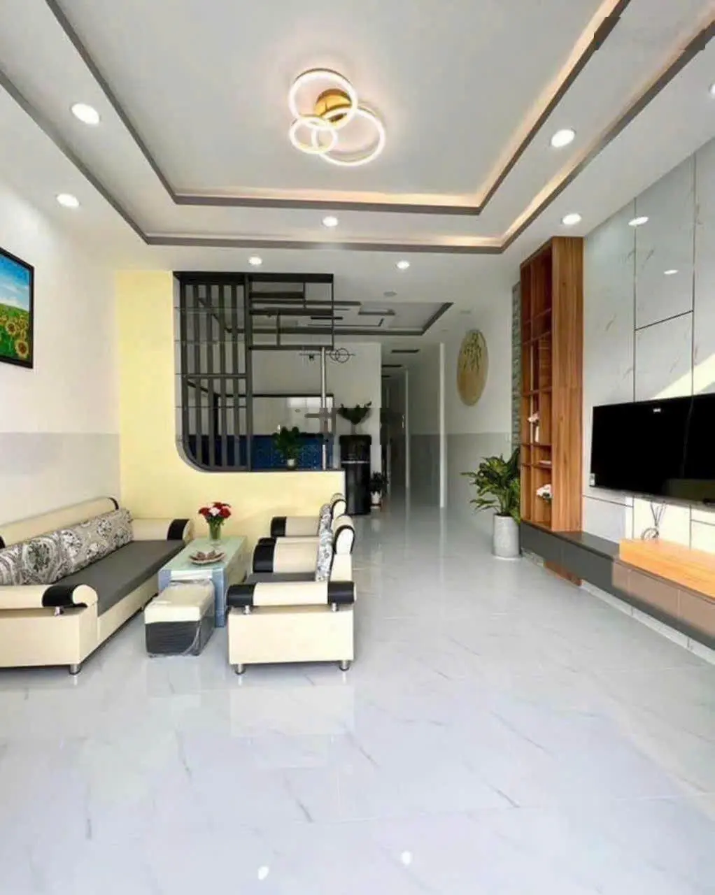Cần bán nhà đẹp ngay chợ Bình Chánh