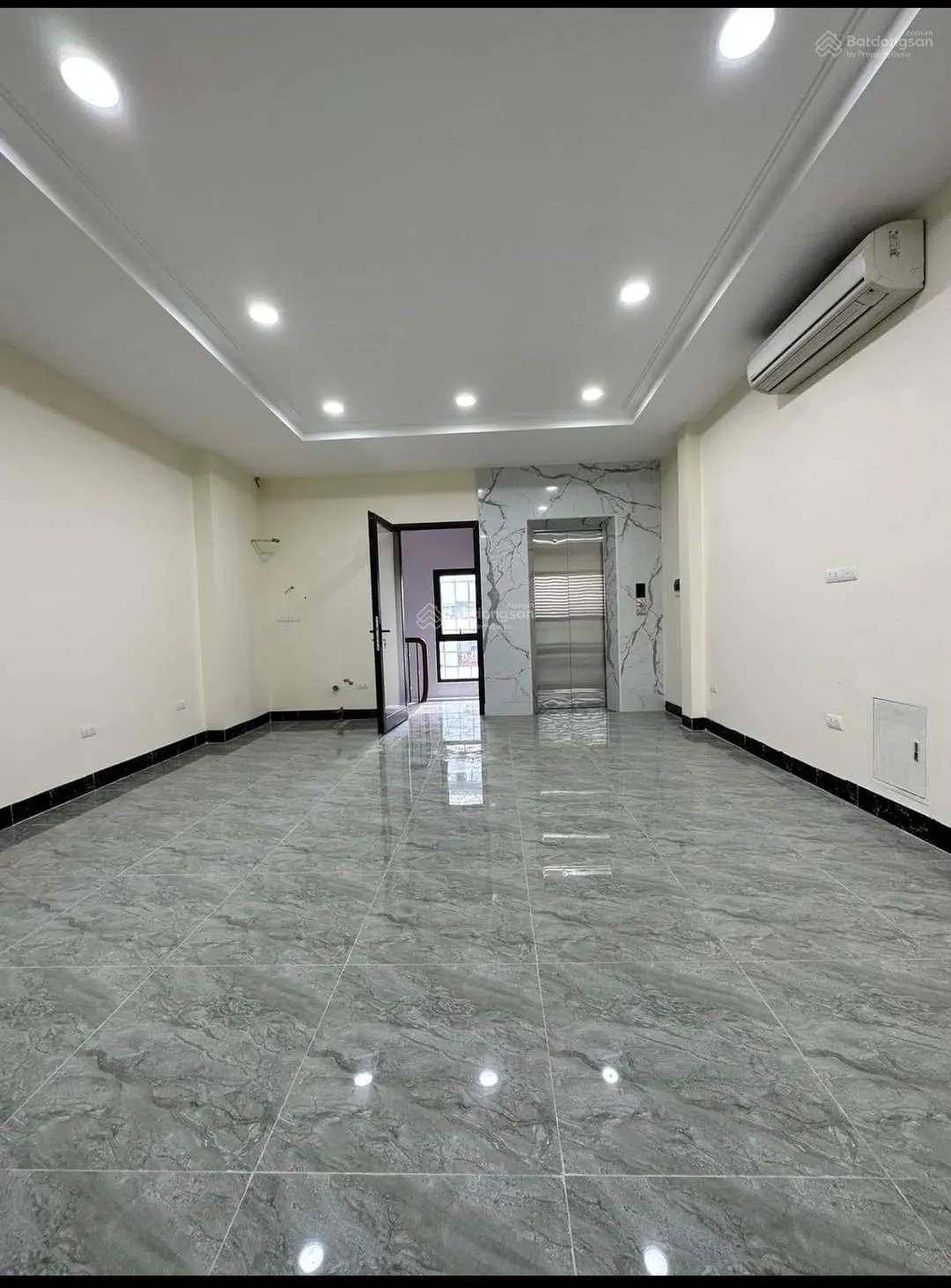 Chính chủ gửi bán nhà Nguyễn Thị Định diện tích 60m, 6tầng thang máy nhà mới koong
