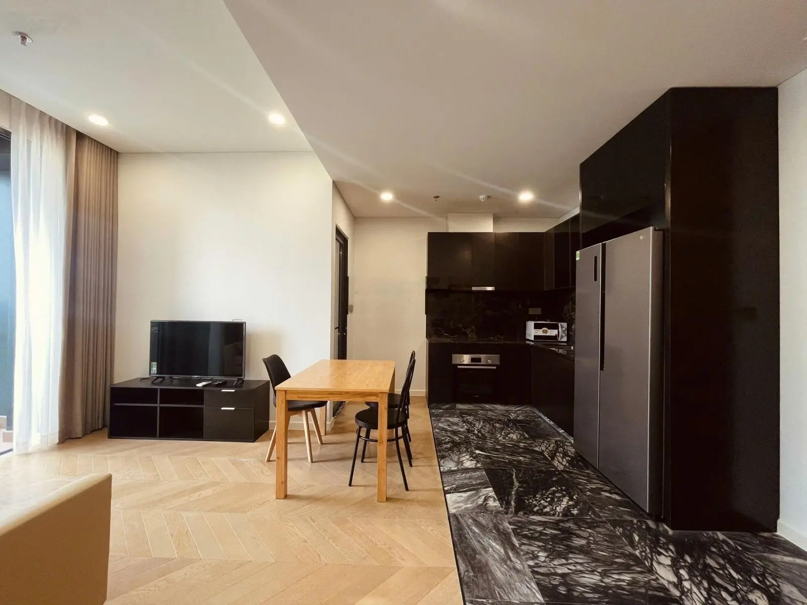 Ngộp bank bán lỗ 500tr căn 2PN Lumiere Riverside 72m2 có sổ view thành phố tầng đẹp giá 7,8 tỷ