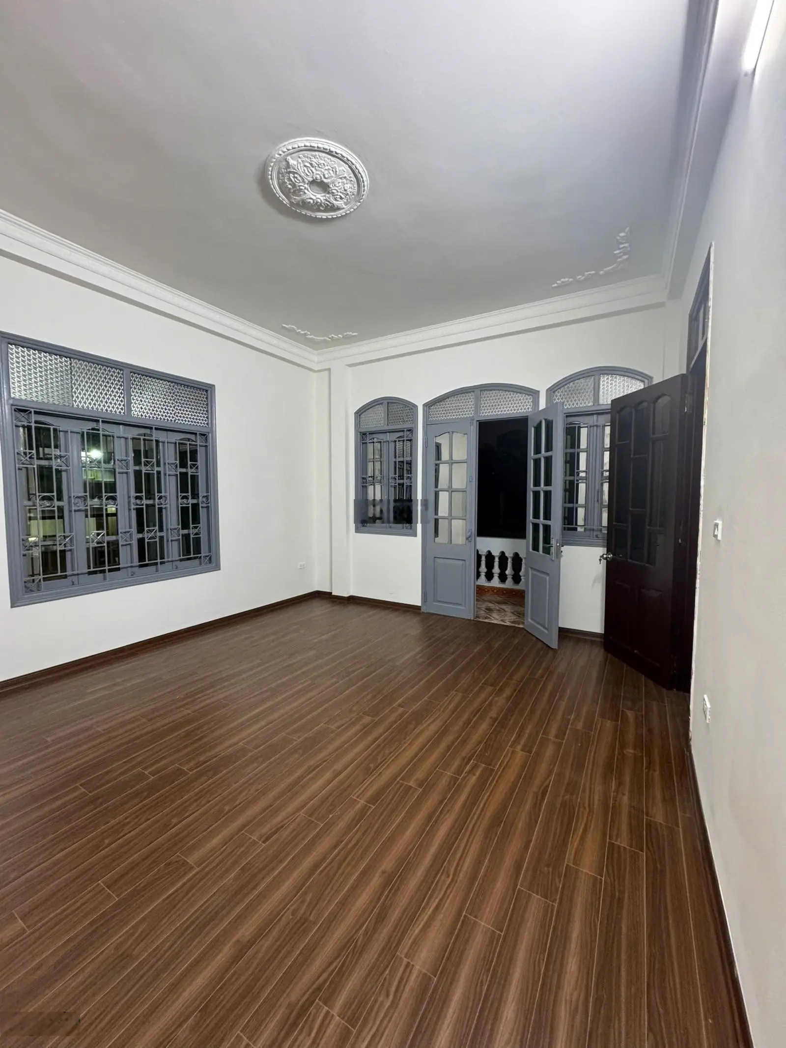 Siêu phẩm Pháo Đài Láng, ô tô vào nhà, lô góc 2 thoáng, mặt tiền quyền lực, DT 48m2 6tầng 19 tỷ 5
