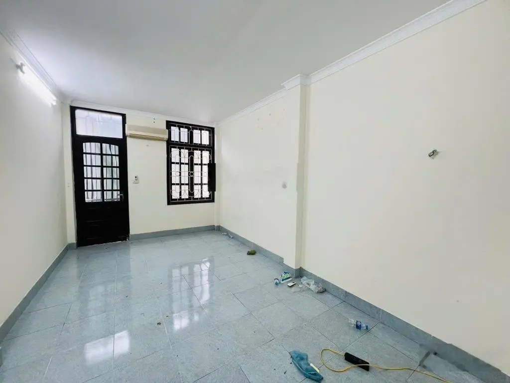B.á.n nhà mặt phố ao sen 60m² x 4 tầng ô tô đỗ cửa 2 mặt ngõ thoáng.