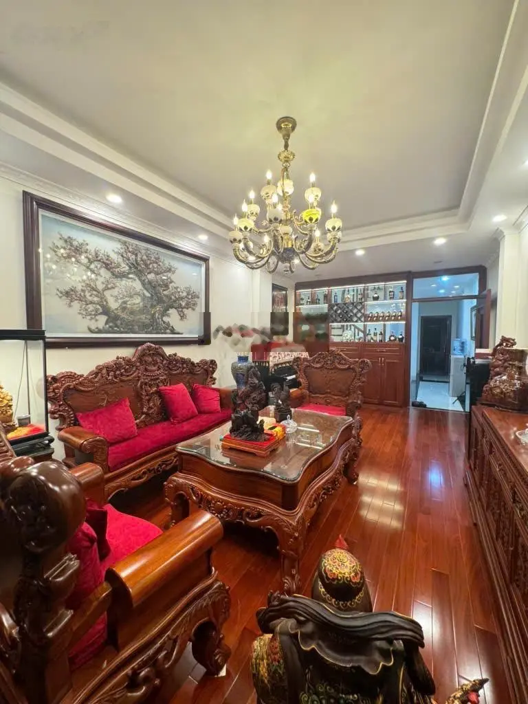 Bán nhà phố Hồng Tiến Long Biên - 6 tầng thang máy - gara ô tô - full nội thất tiền tỷ